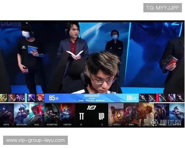 LPL春季赛AD火力全开，连造成击杀，赛场激情爆发！